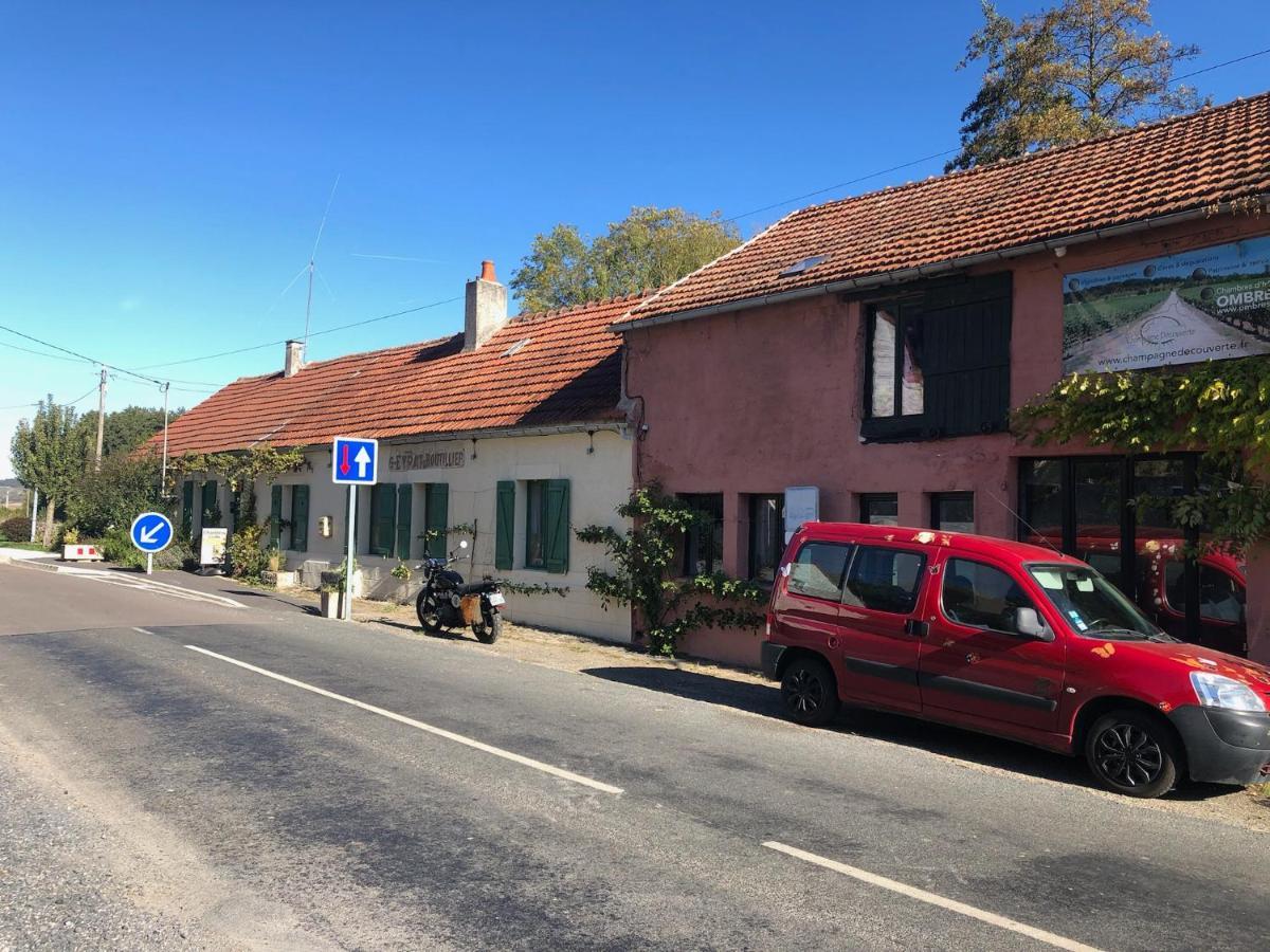 Le Surmelin Bed & Breakfast 'Ombres' Baulne-en-Brie Exterior photo